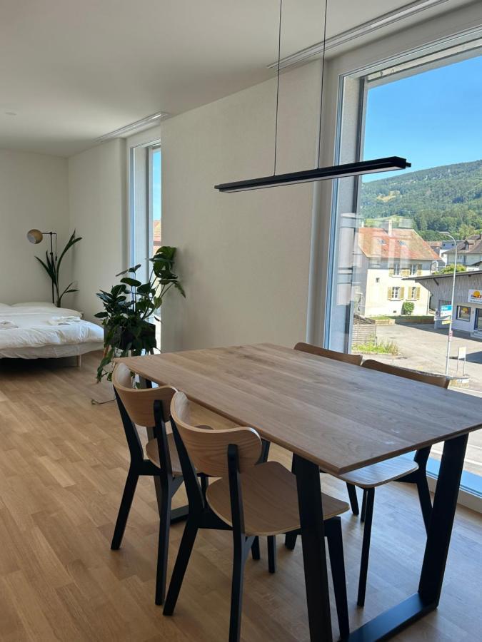 The R Apartment Passwang, Klima, Neu, Balkon, Parking Balsthal Bagian luar foto